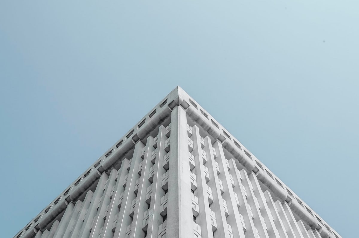 番茄影视读完不糊涂：先看沉默成本是什么，再把段落骨架写出来